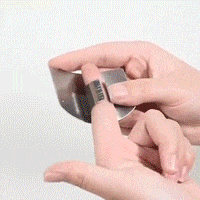 Finger protector – Rozsdamentes acél ujjvédő (2 db) slider