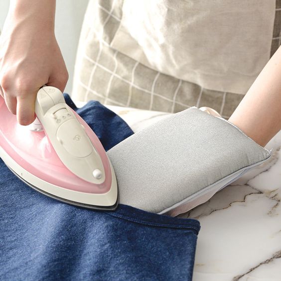 Mini ironing pad – Mini vasalókesztyű 02